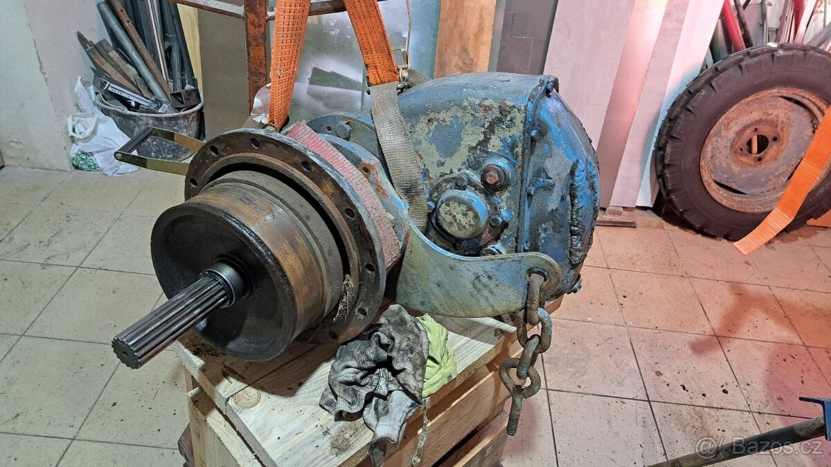 ZETOR 4011, unikátní výrobní číslo 2 - 15