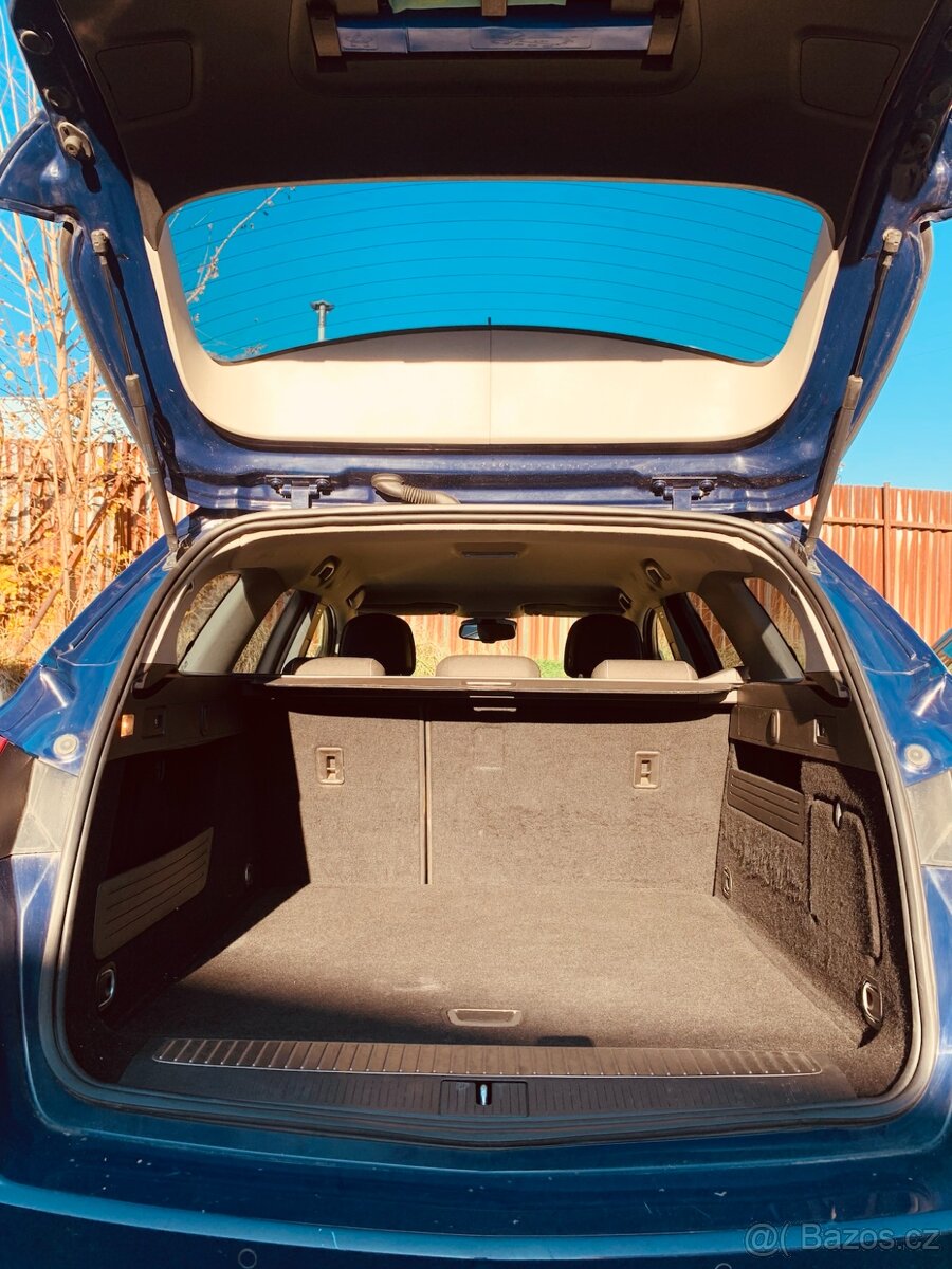 Prodám OPEL ASTRA J SPORTS TOURER 2.0 CDTI (118kW), 3/2011 - 15