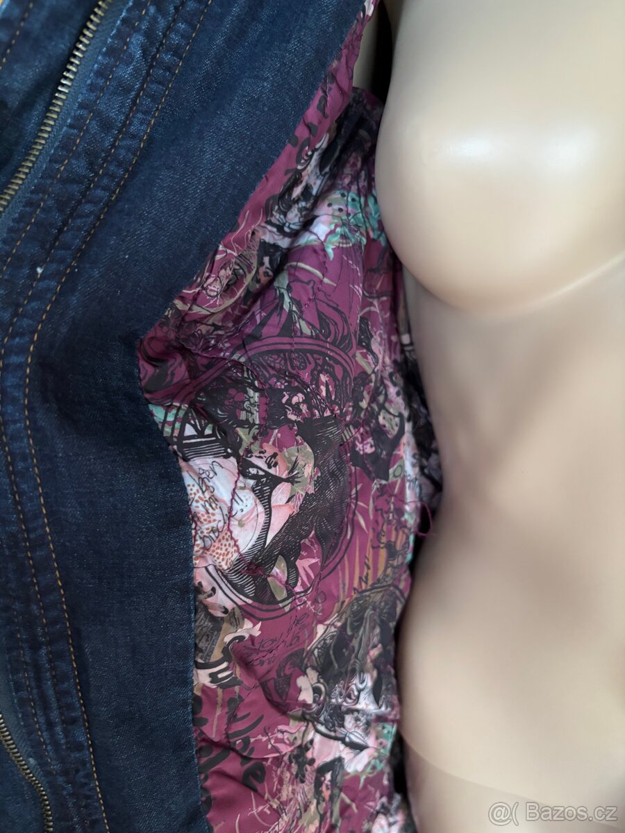 Podšitý džínový kabátek Desigual s kapucí - 15