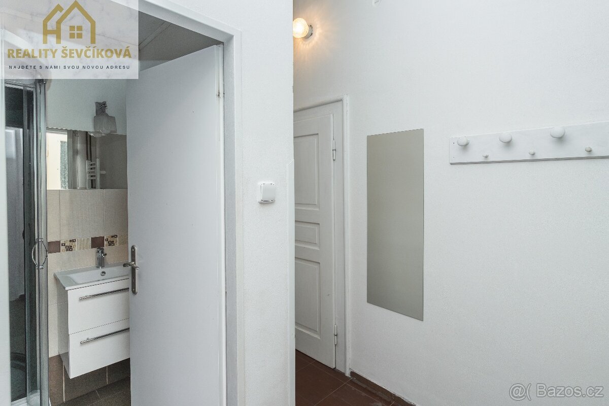 Prodej bytu 2+1, 69 m² – Hradec Králové, ul. Pospíšilova - 15