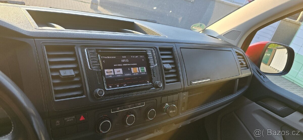 VW Transporter T6 long 2.0TDI 103kw bez AD-blue rok-2015 - 15