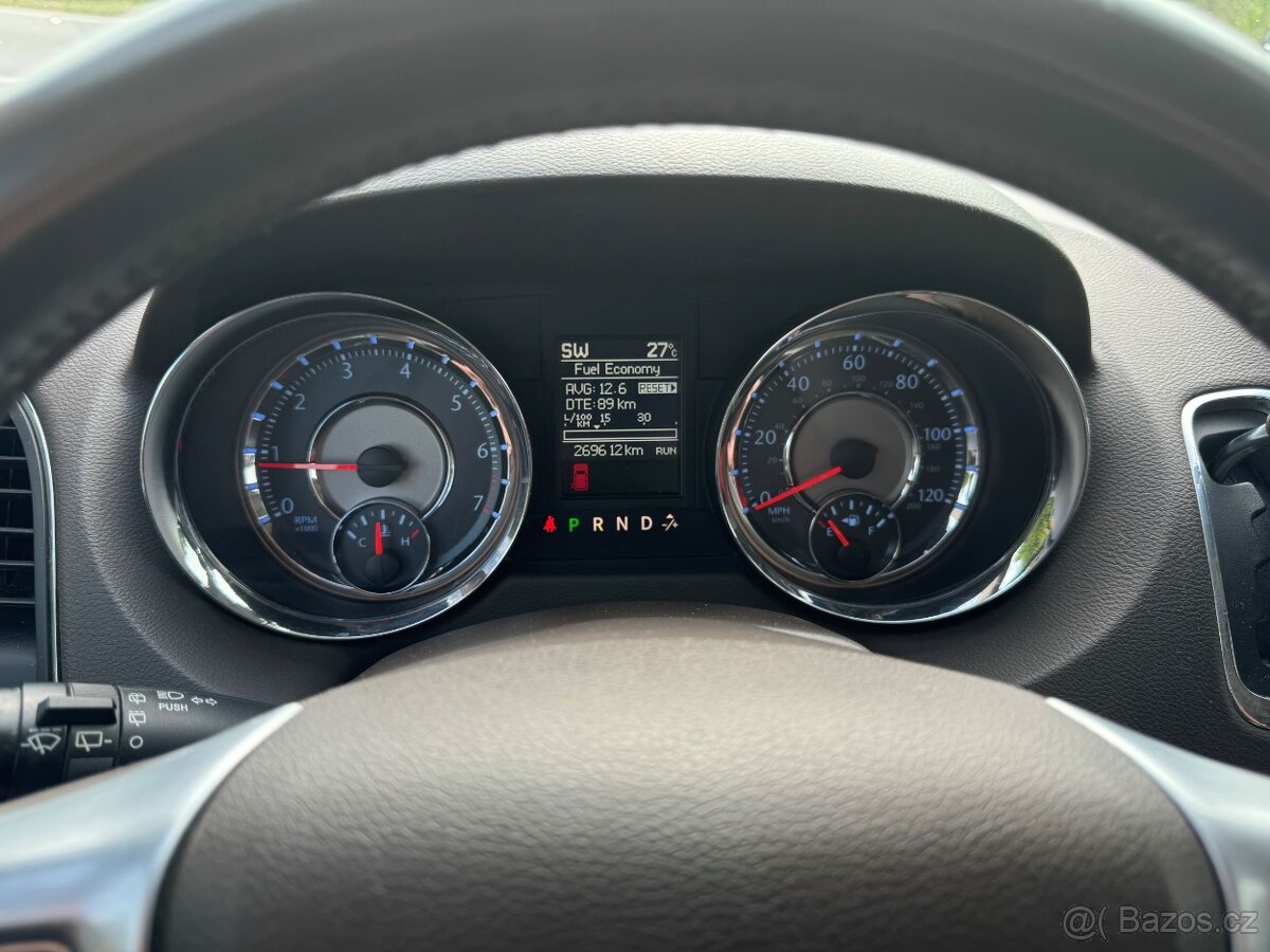 Chrysler Town Country 3.6 RT Stown DVD 2012 - 15