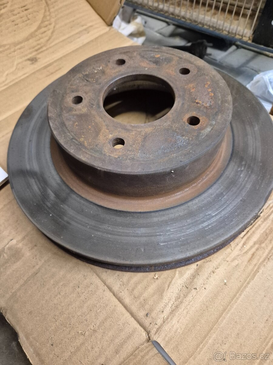 corvette C3- díly - 15