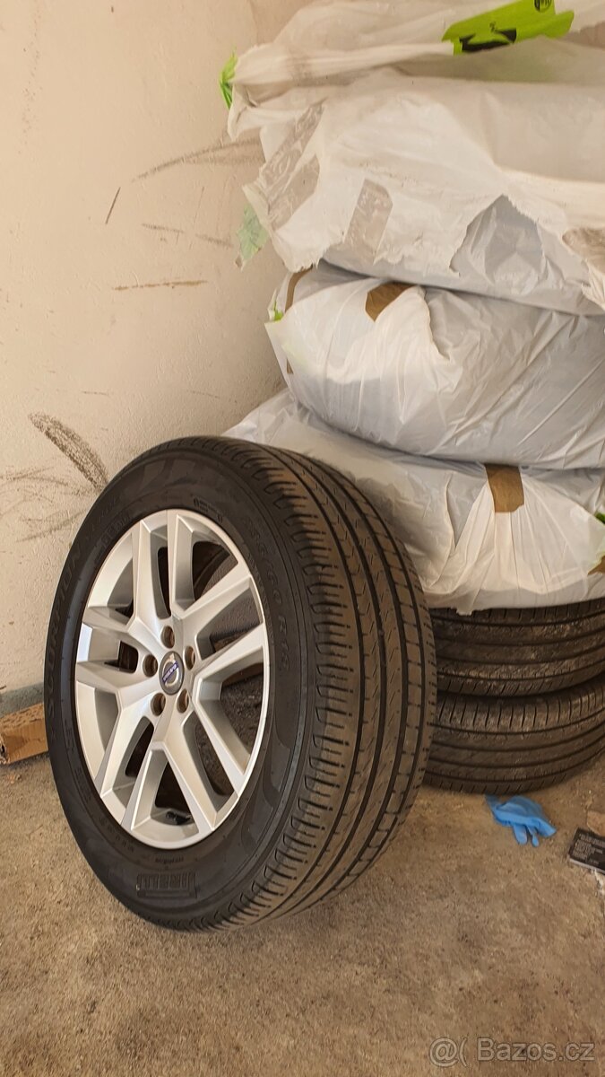 VOLVO XC60 D4 4X4 Automat.přev. 190Hp, 2017 - 15