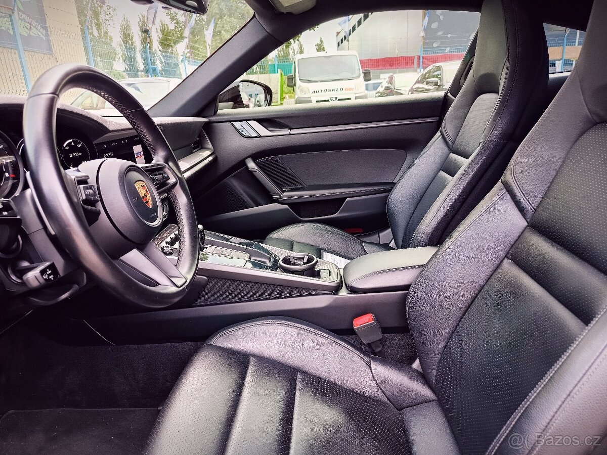 Porsche 911 Carrera 4 Coupé 911/992 ČR - 15