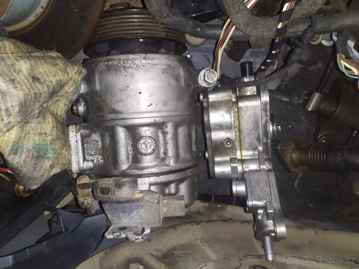 Díly Škoda Octavia 2 1.9tdi 2007 bls - 15