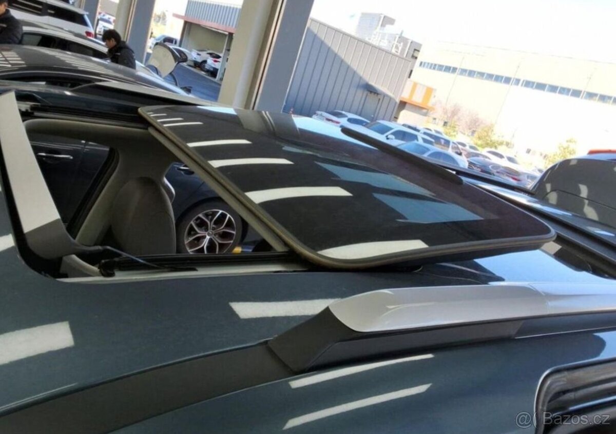 Kia Carnival 2.2-7MÍST-NA CESTĚ - 15