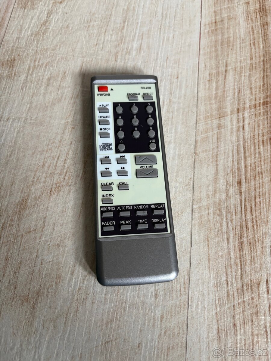 CD přehrávač Denon DCD-660 včetně DO - 15