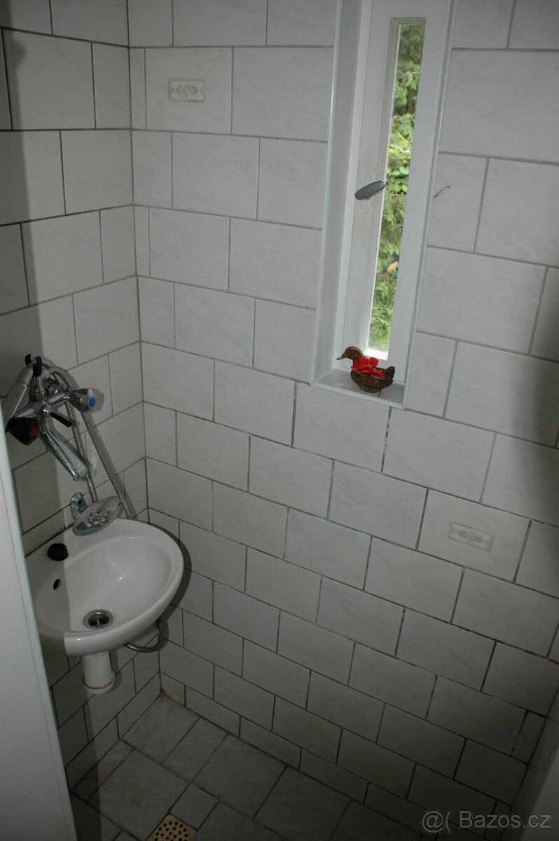 Chata k pronájmu u řeky Sázavy 30 minut z Prahy - 15