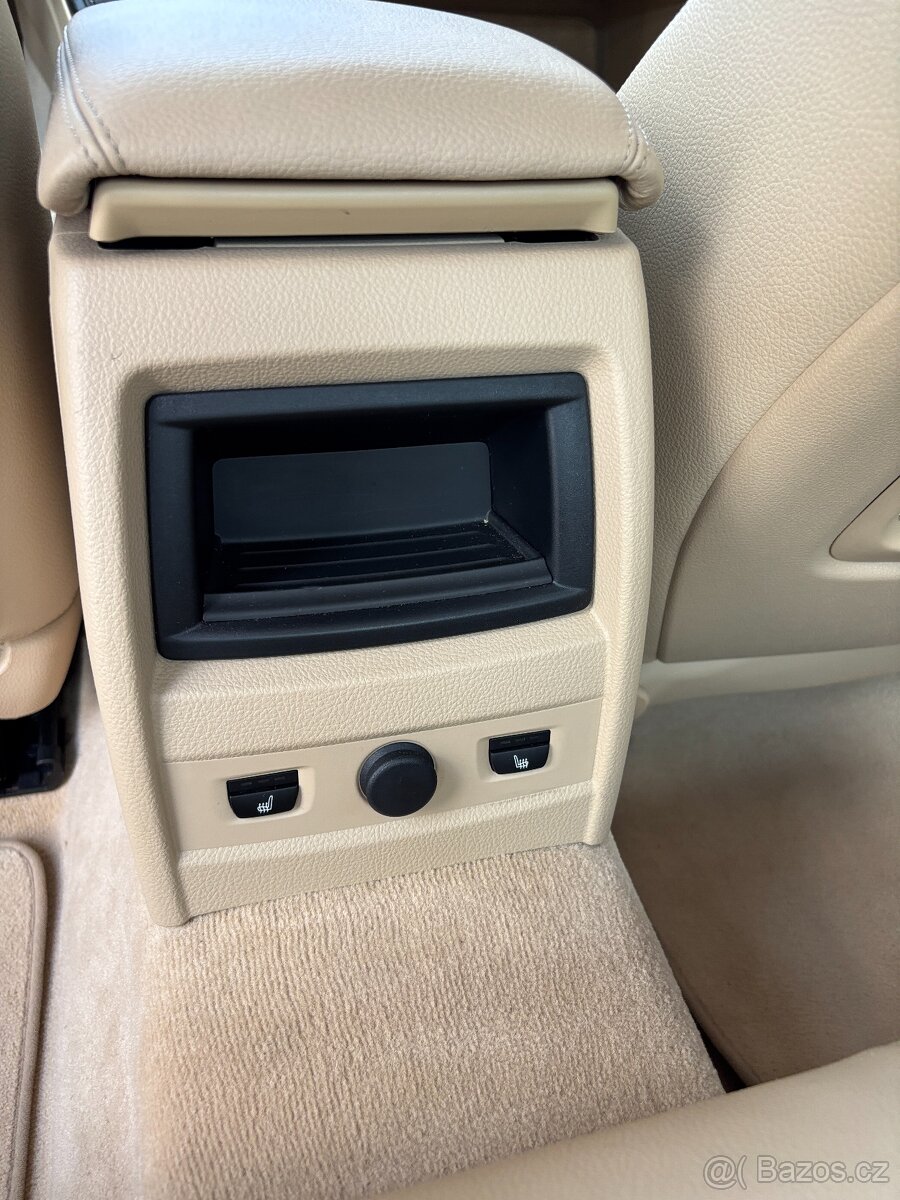 BMW Řada 320i 135kW - 15