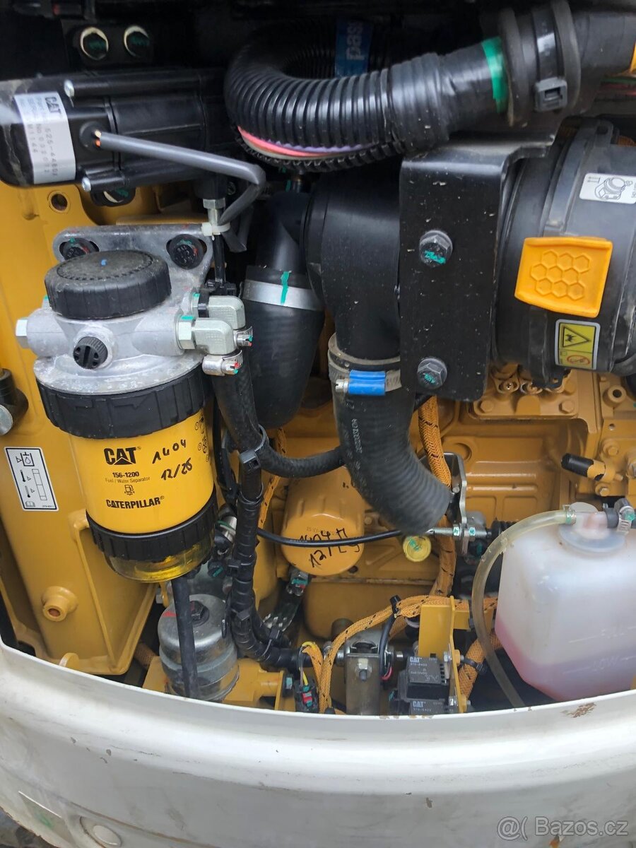 Caterpillar CAT 301.8 - 15