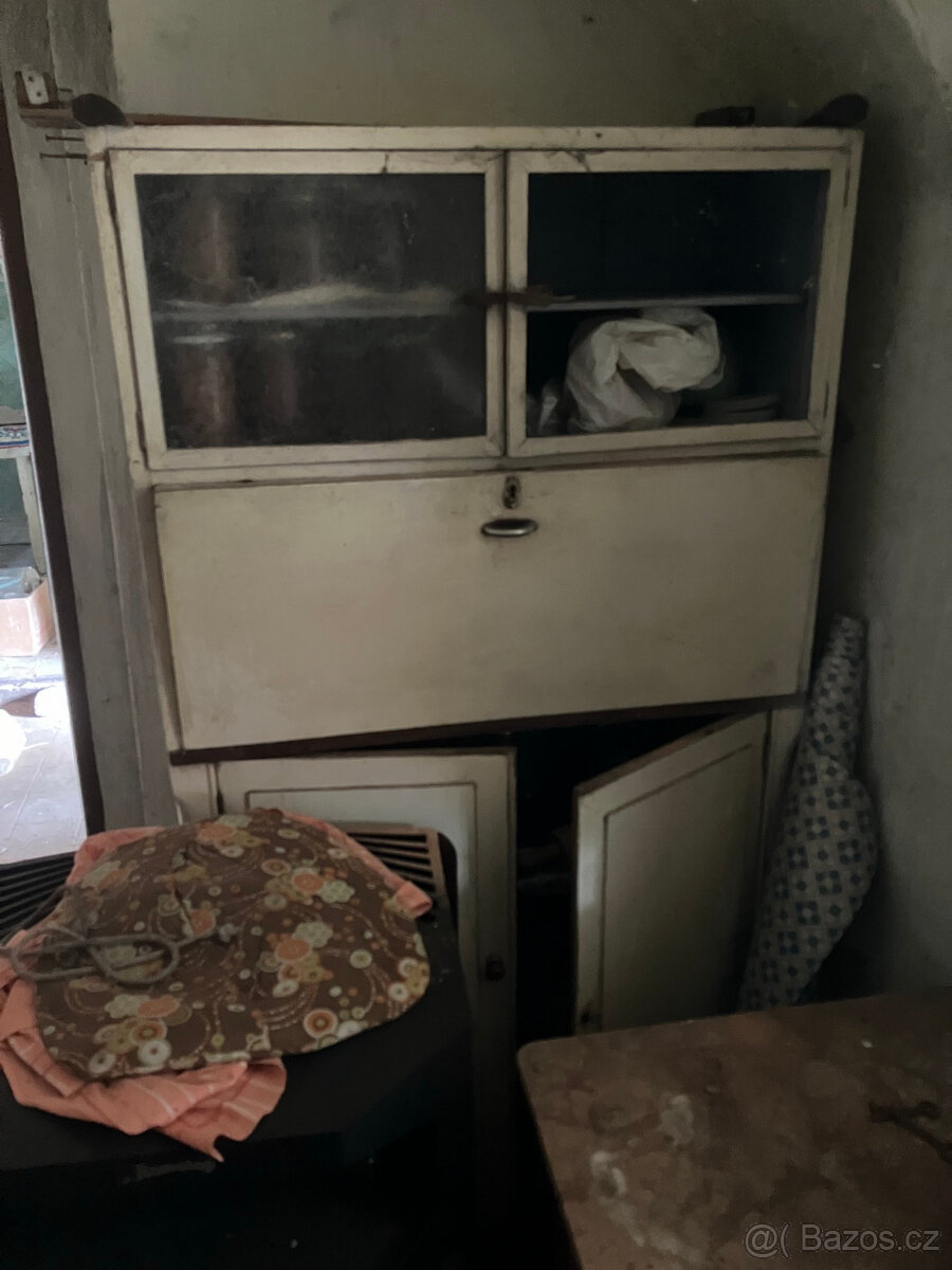 Starý (vintage) a starožitný nábytek - 15
