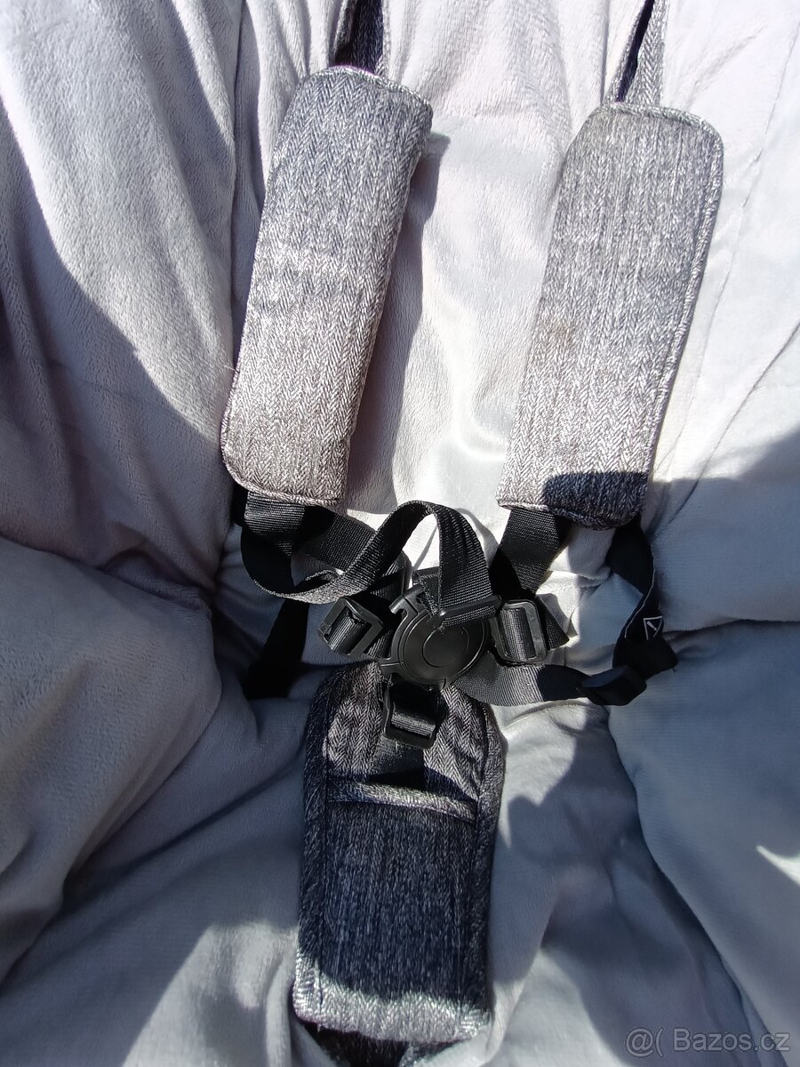 Kočárek Venicci Tinum - 15