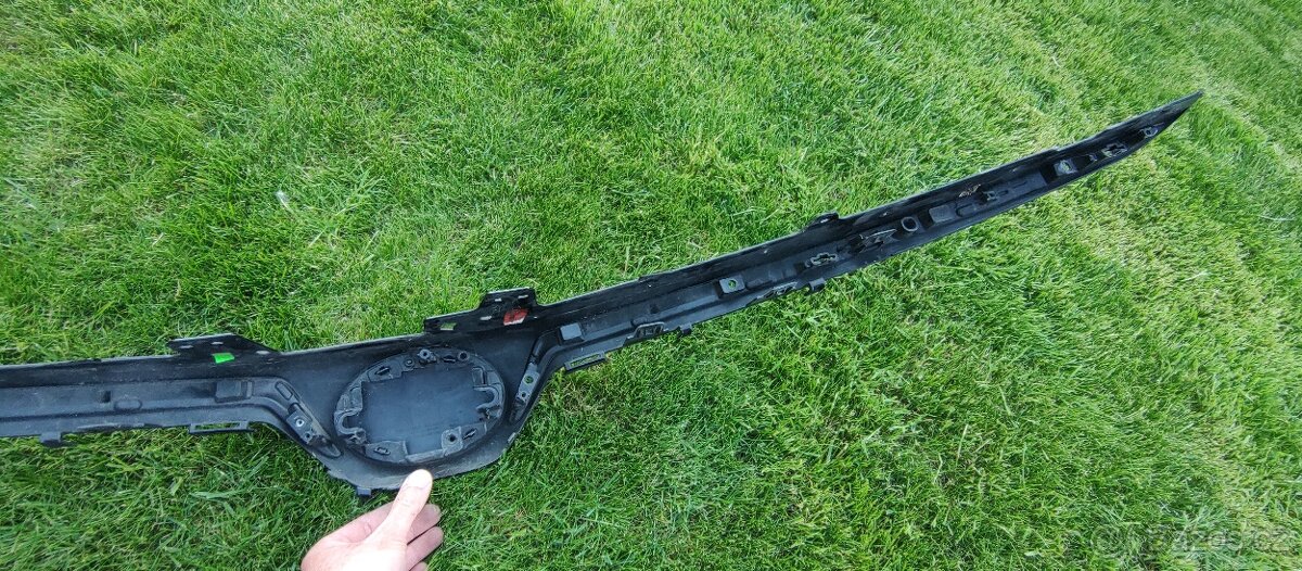 Toyota Corolla XII E21 2018 pro SEDAN - predni maska logo - 15