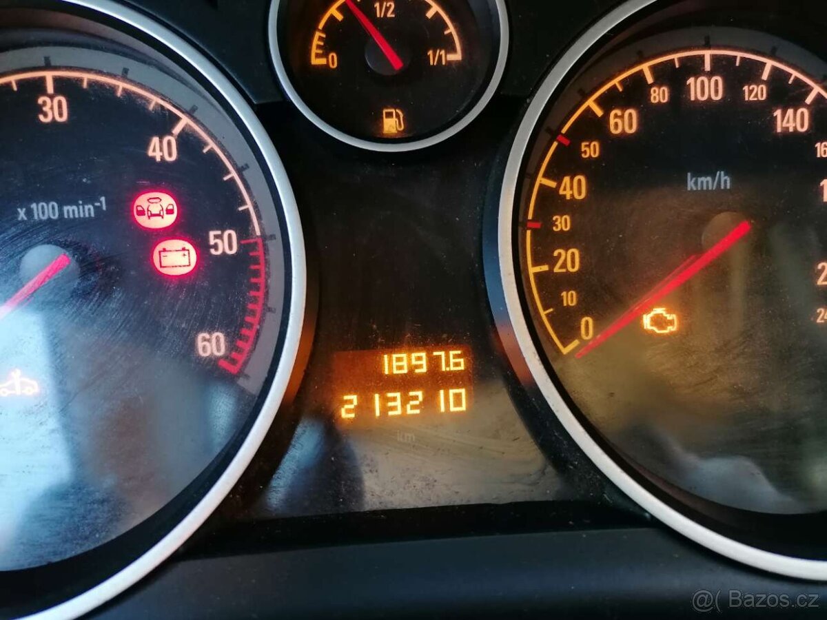 Opel Zafira, 1.7 CDTI, 7 míst - 15