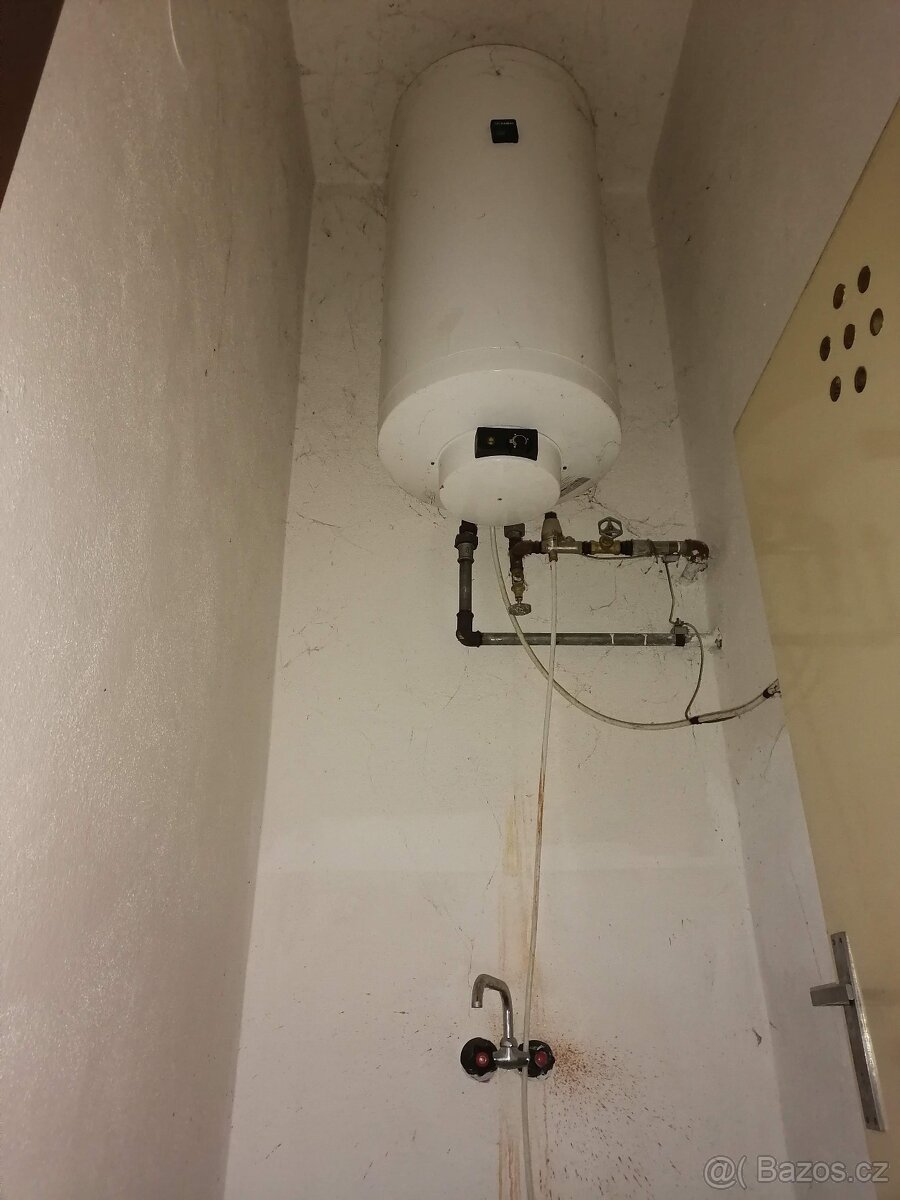 Pronájem domu COOP Jednota nezařizený s možností předělat ní - 15