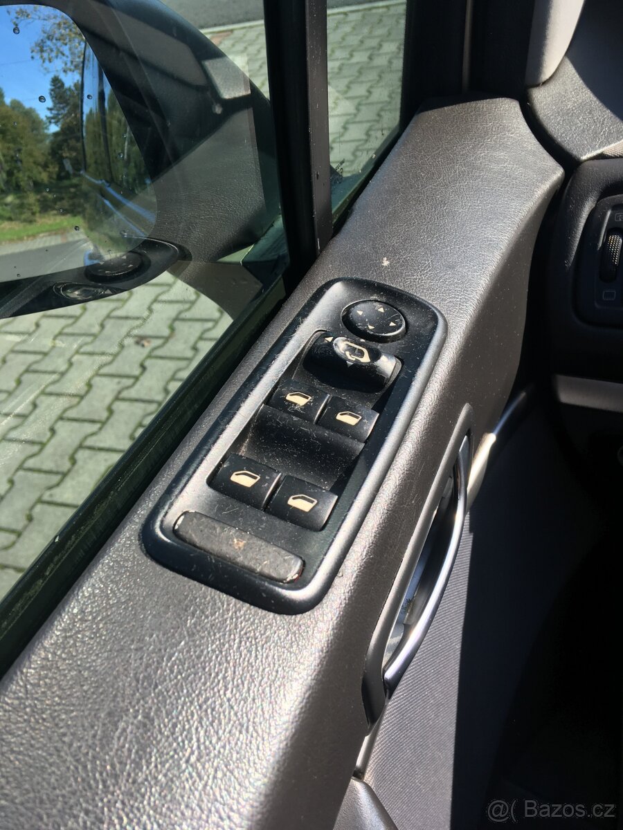 Peugeot 807; 2,2l; 94kW - 15