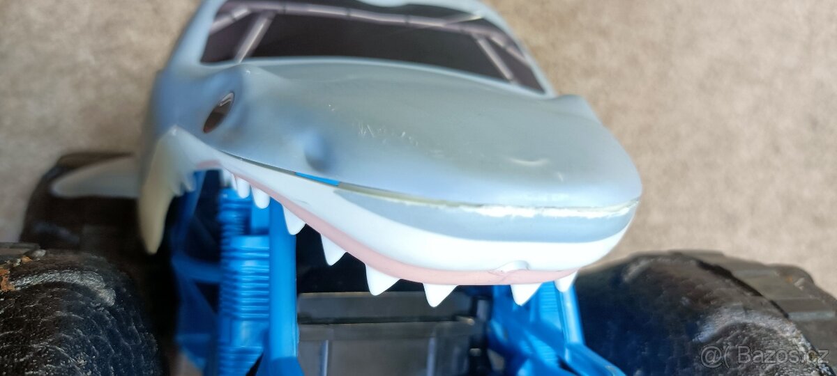 RC Monster Jam Megalodon Storm od Spinmaster - 15