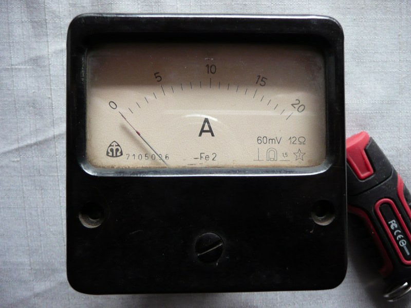 Panelové měřící přístroje - 15