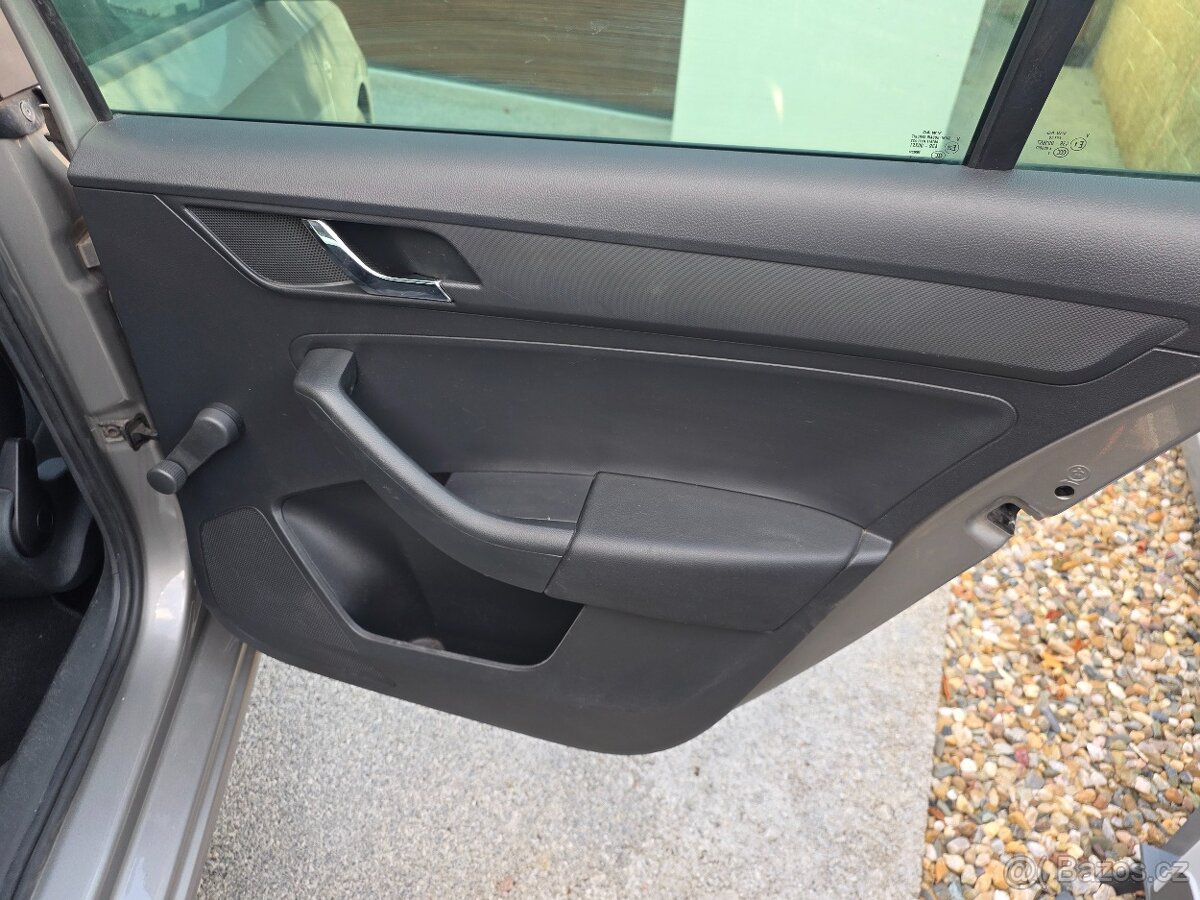 Škoda Rapid 1.2tsi, CZ, digi klima - 15