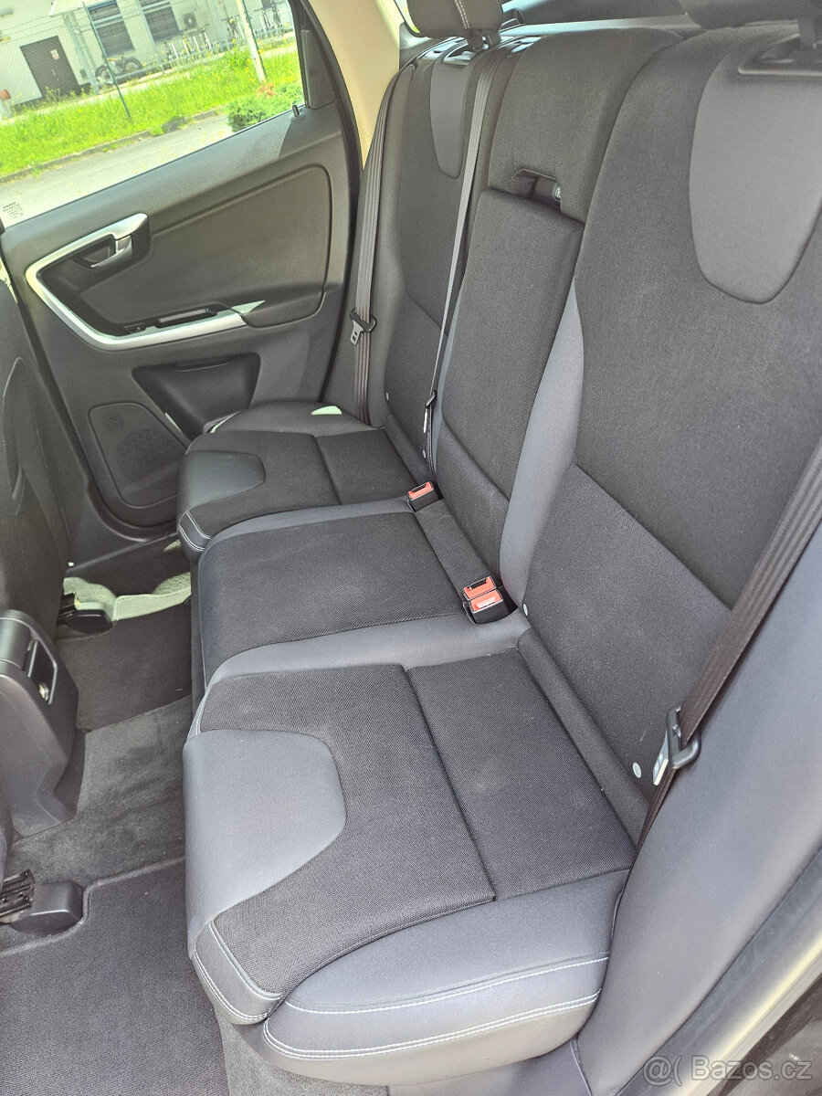 Volvo XC60 AWD, Manuální převodovka - 15