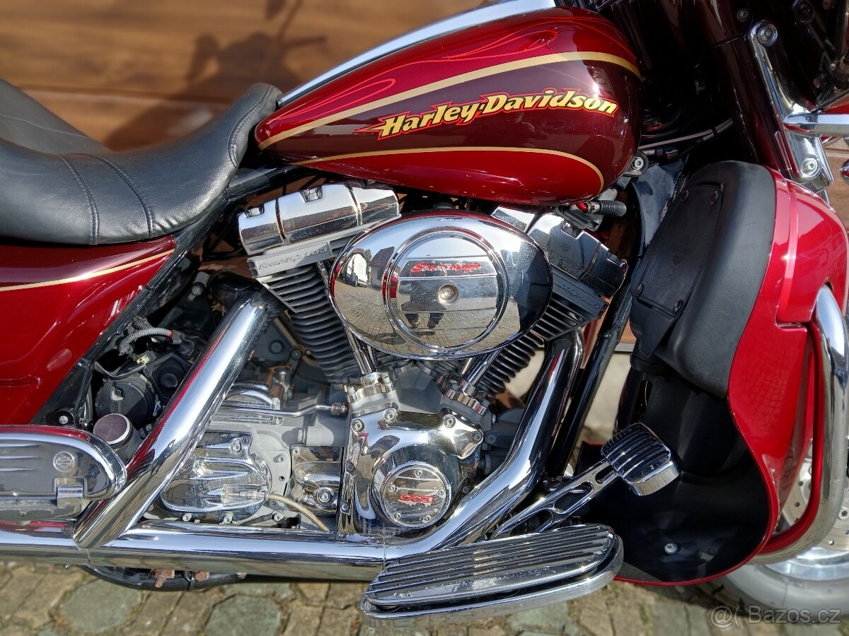 Harley-Davidson FLHTCUSE4 Ultra CVO 103 - 15
