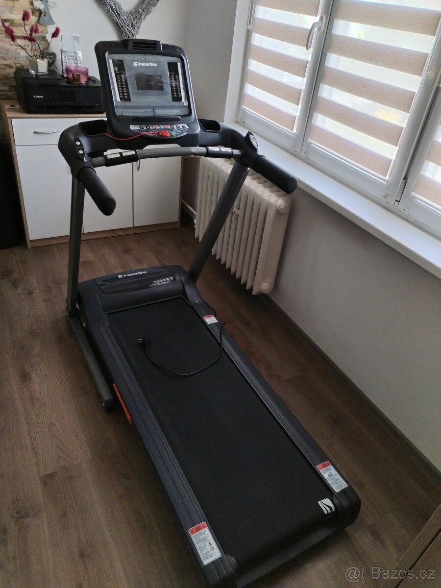 Robustní běžecký pás AKAMAR InSPORTline - 15