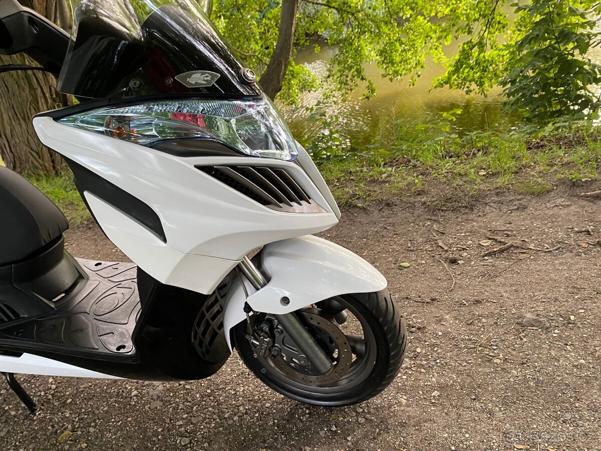 Kymco Grand Dink 300i - 15