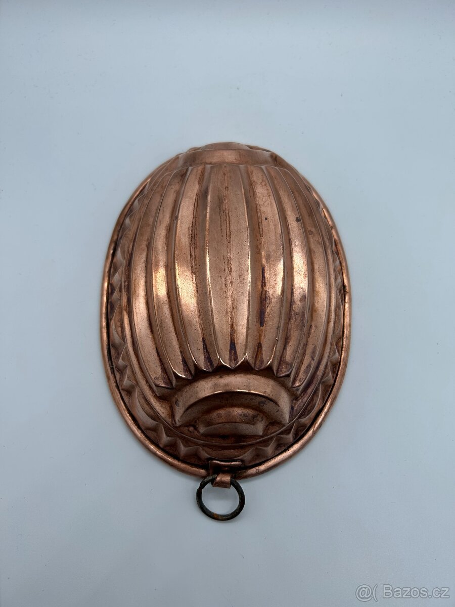 Sběratel nabízí staré měděné formy - 15