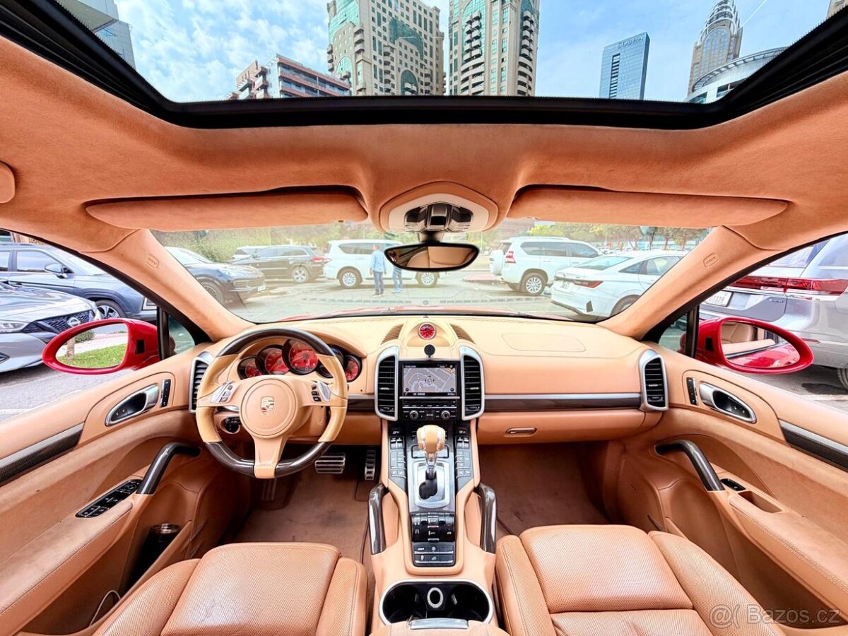 Porsche Cayenne GTS 2013 - 15