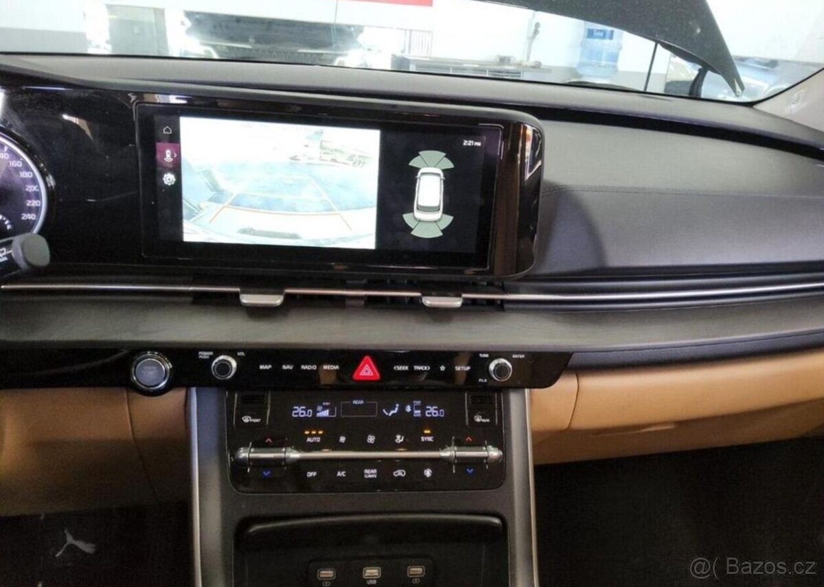 Kia Carnival 2.2-9 MÍST-VŮZ NA CESTĚ - 15