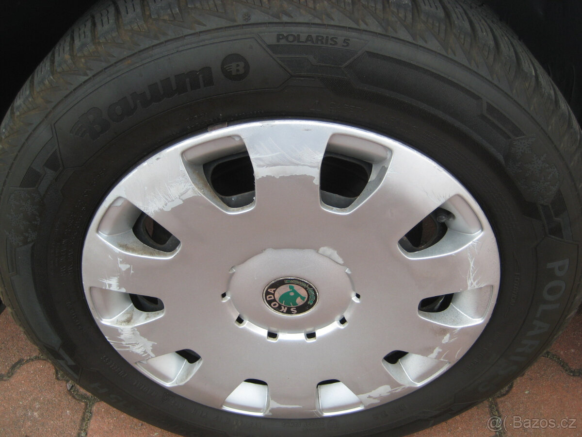 ŠKODA OCTAVIA TOUR COMBI 1.6 MPi 75 KW - 15