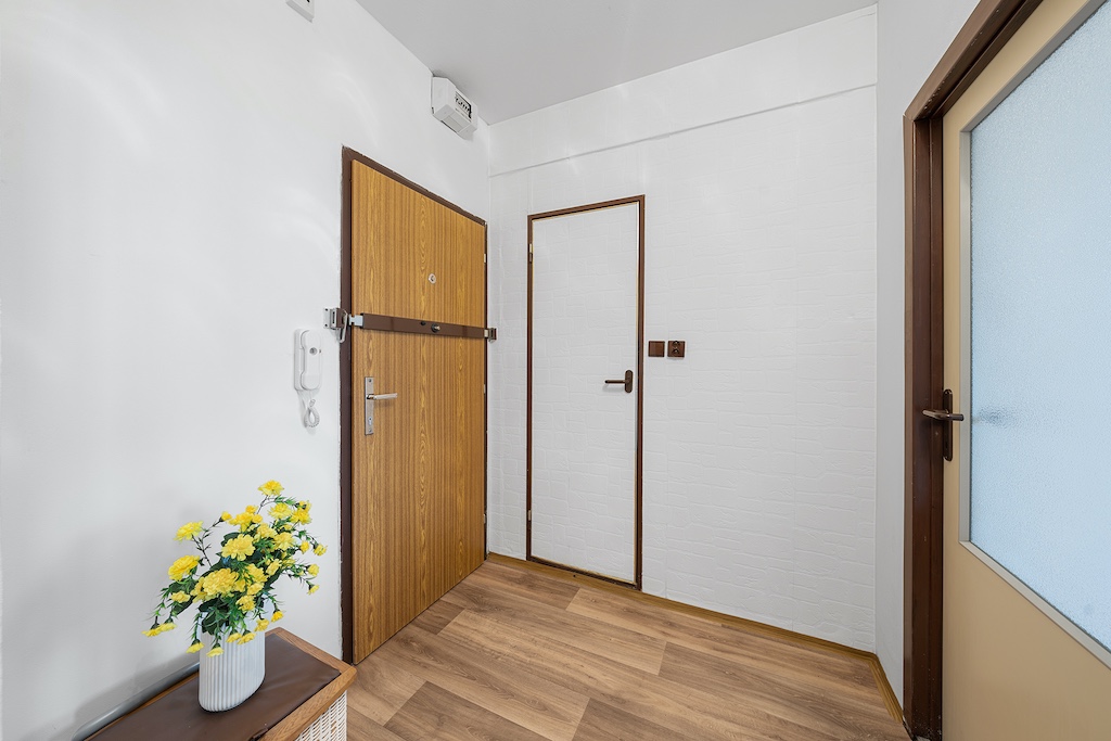 Pronájem bytu 2+KK, 42 m2 s výhledem a sklepem, Dobětice - 15