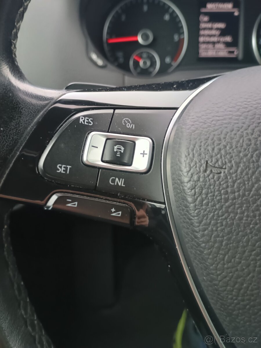 VW Sharan 7 místný - 15