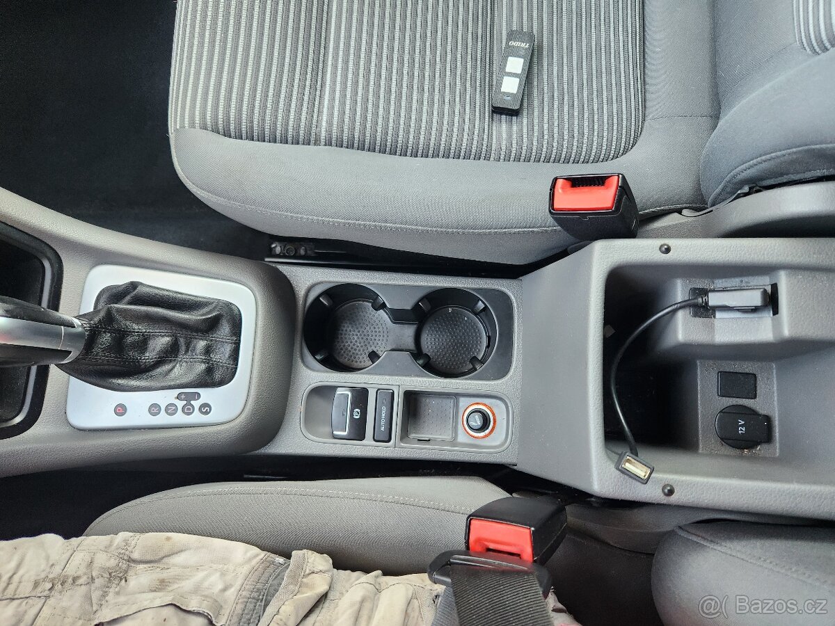 Alhambra DSG 6/2015, 2.0TDI 103kw 156000km, 7 míst, Navi - 15