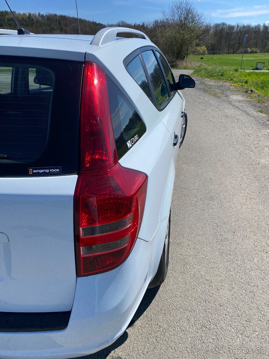 Kia ceed 1,4 combi 2009 - 15