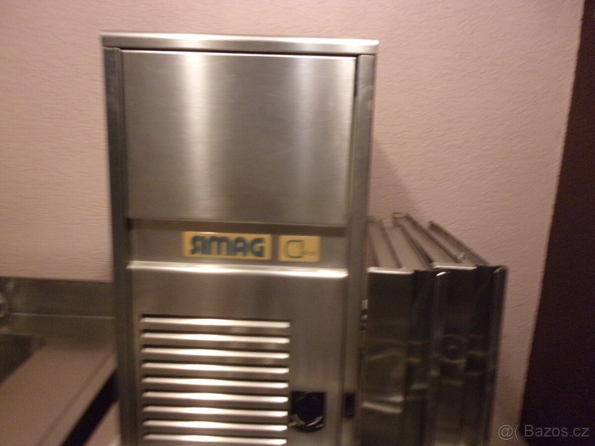 NEREZOVÁ PROFESIONÁLNÍ KUCHYNĚ - 15