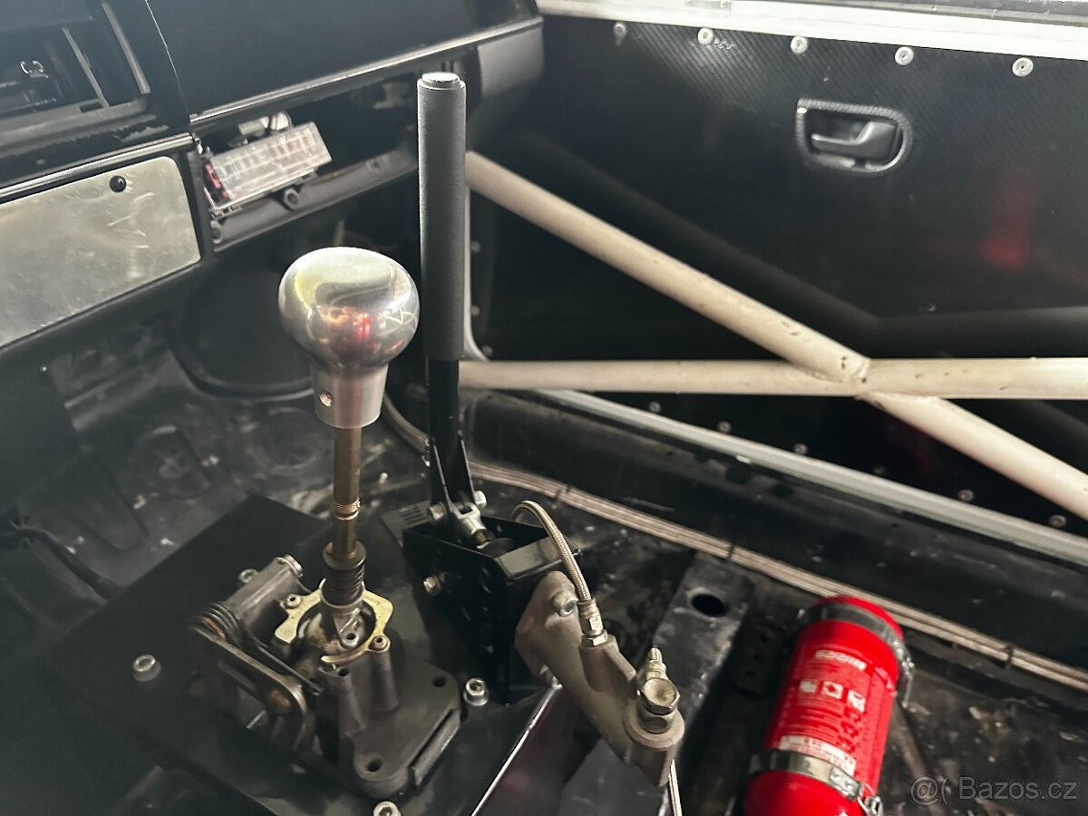 Volkswagen Golf závodní 1991 GTI raketa Rallye, cca 200 koní - 15