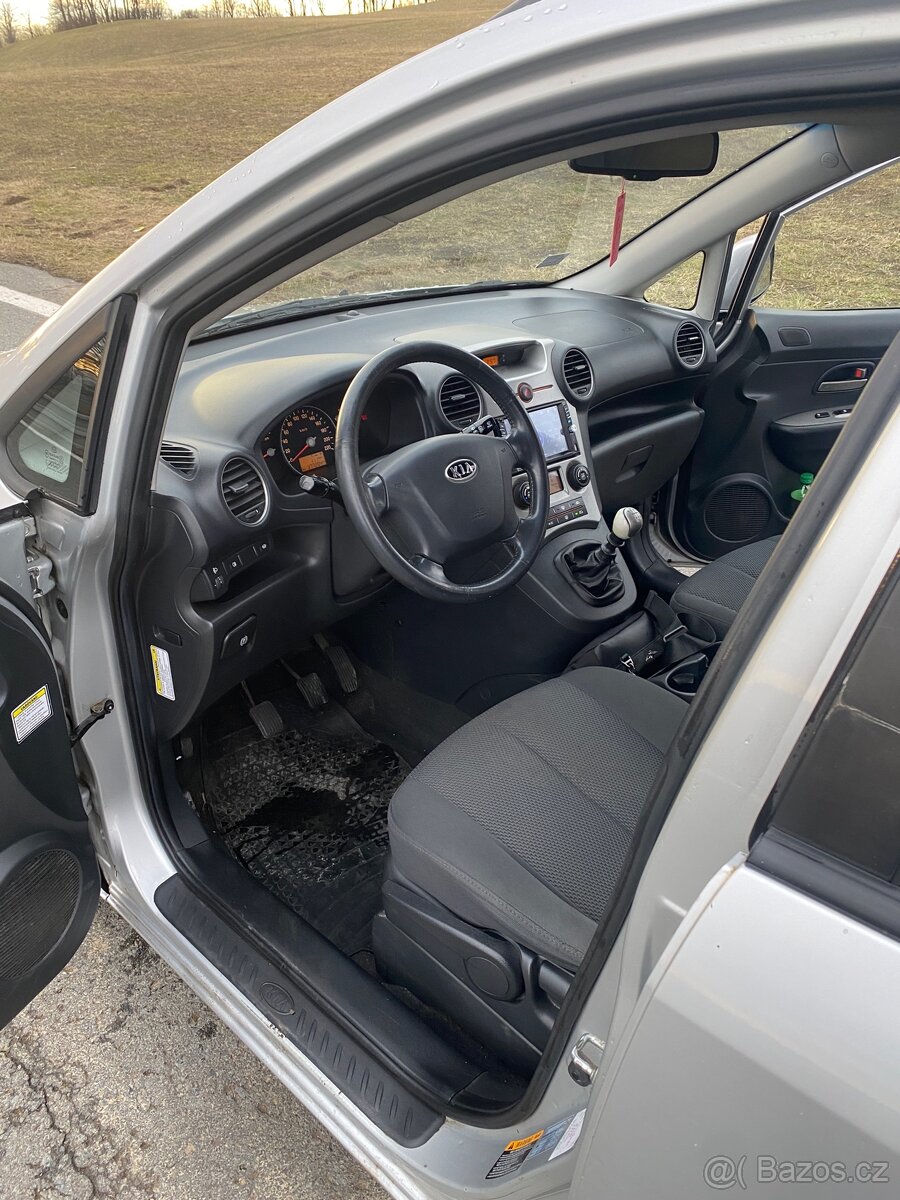 Kia Carens 2.0 CRDi 103 kW - 15