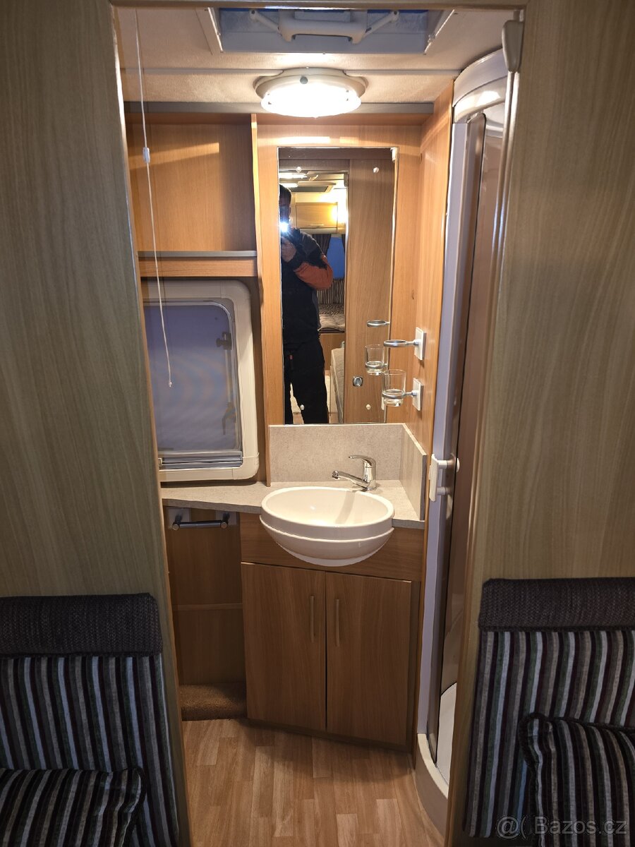 Karavan Swift Conoueror 655 Lux Pro 4/5 osob Pojezd - 15