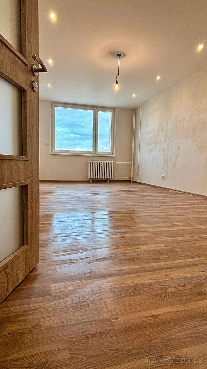 Byt po rekonstrukci 1+KK 30 m2 - 15