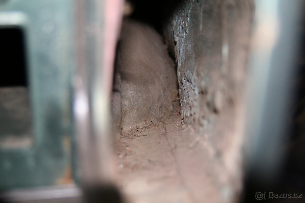 Tatra 613-4 karoserie po opravě - 15