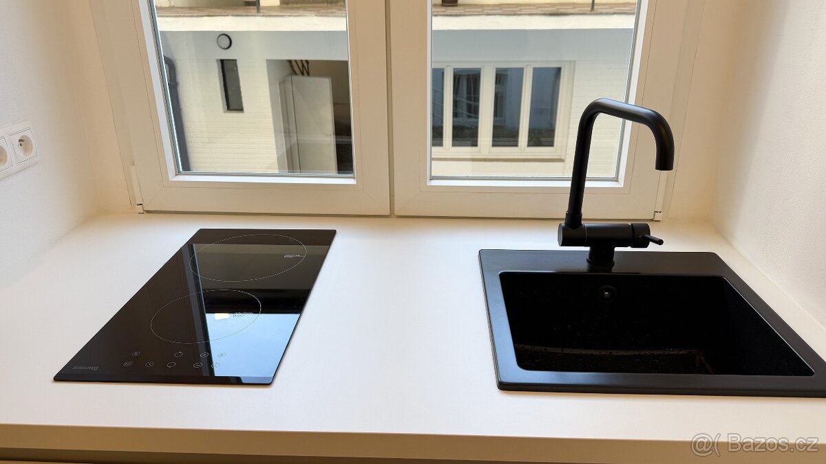 Pronajem bytu 1+kk 18,2 m² Ortenovo náměstí - Holešovice - 15