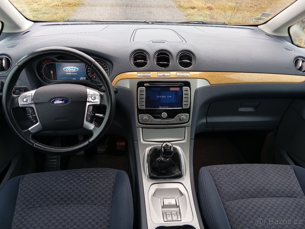 Ford Galaxy 2.0 Tdci 103kw Ghia,7 míst,manuál, servis FORD - 15