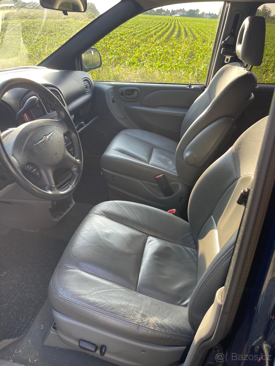 Chrysler Grand Voyager - 15
