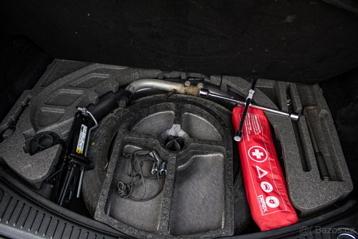 Ford Mondeo Combi 2.0 TDCi Titanium S | Nelakované | - 15