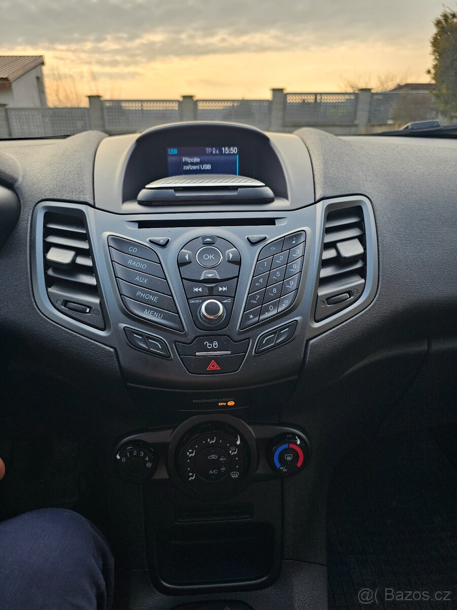Ford Fiesta - 15