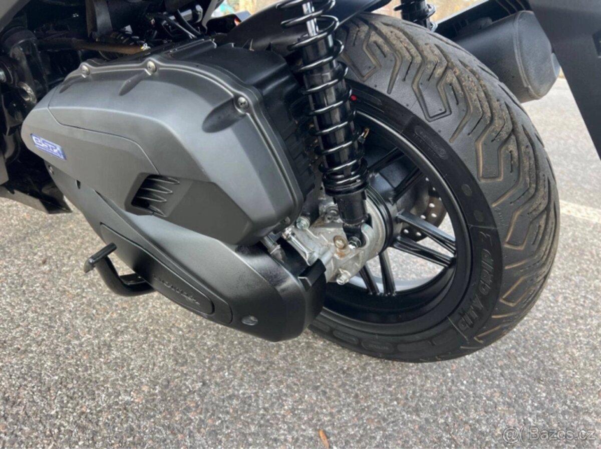 Prodám HONDA FORZA 125 ABS - 15