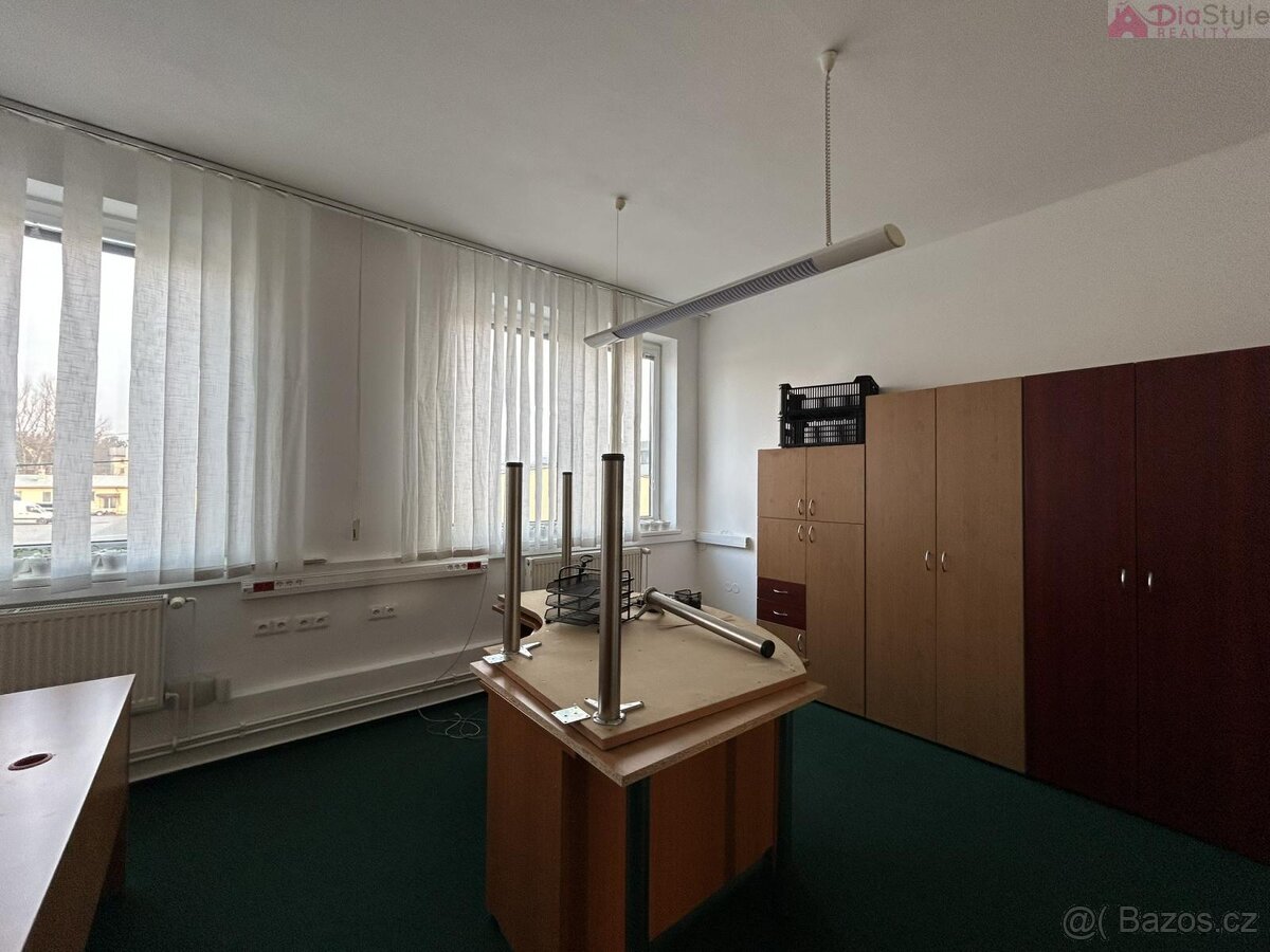 Pronájem kanceláře Valašské Meziříčí - 15