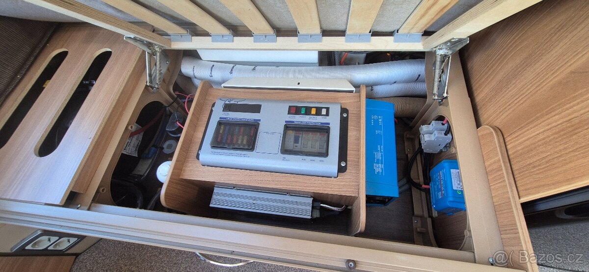 Obytný přívěs Swift Sprite Major 4 FB - plně vybavený - 15